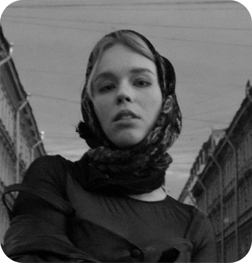 Элли — Руководитель направления дизайн , ведущий дизайнер 